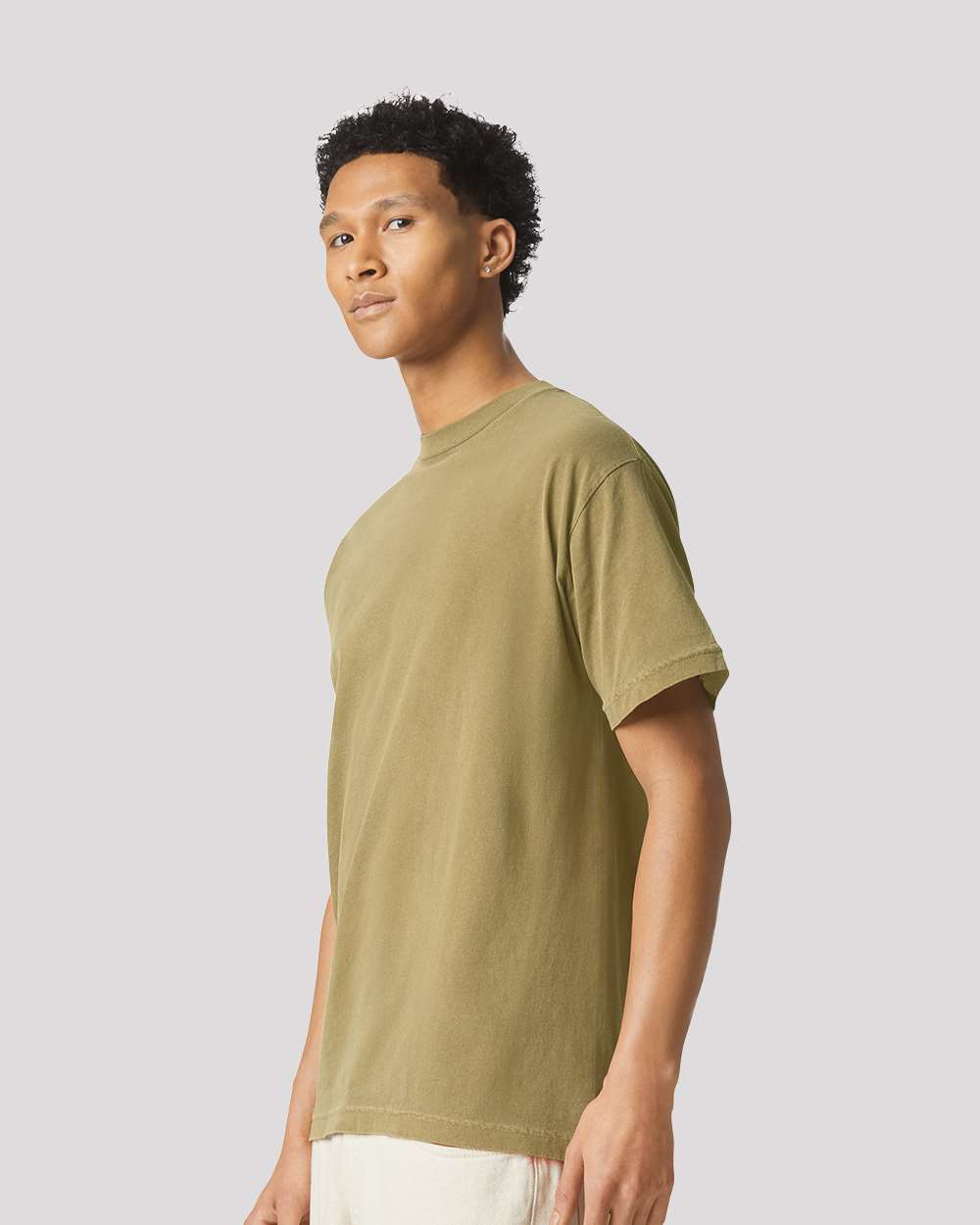 Unisex Garment-Dyed Heavyweight Cotton Tee Faded Army - model side