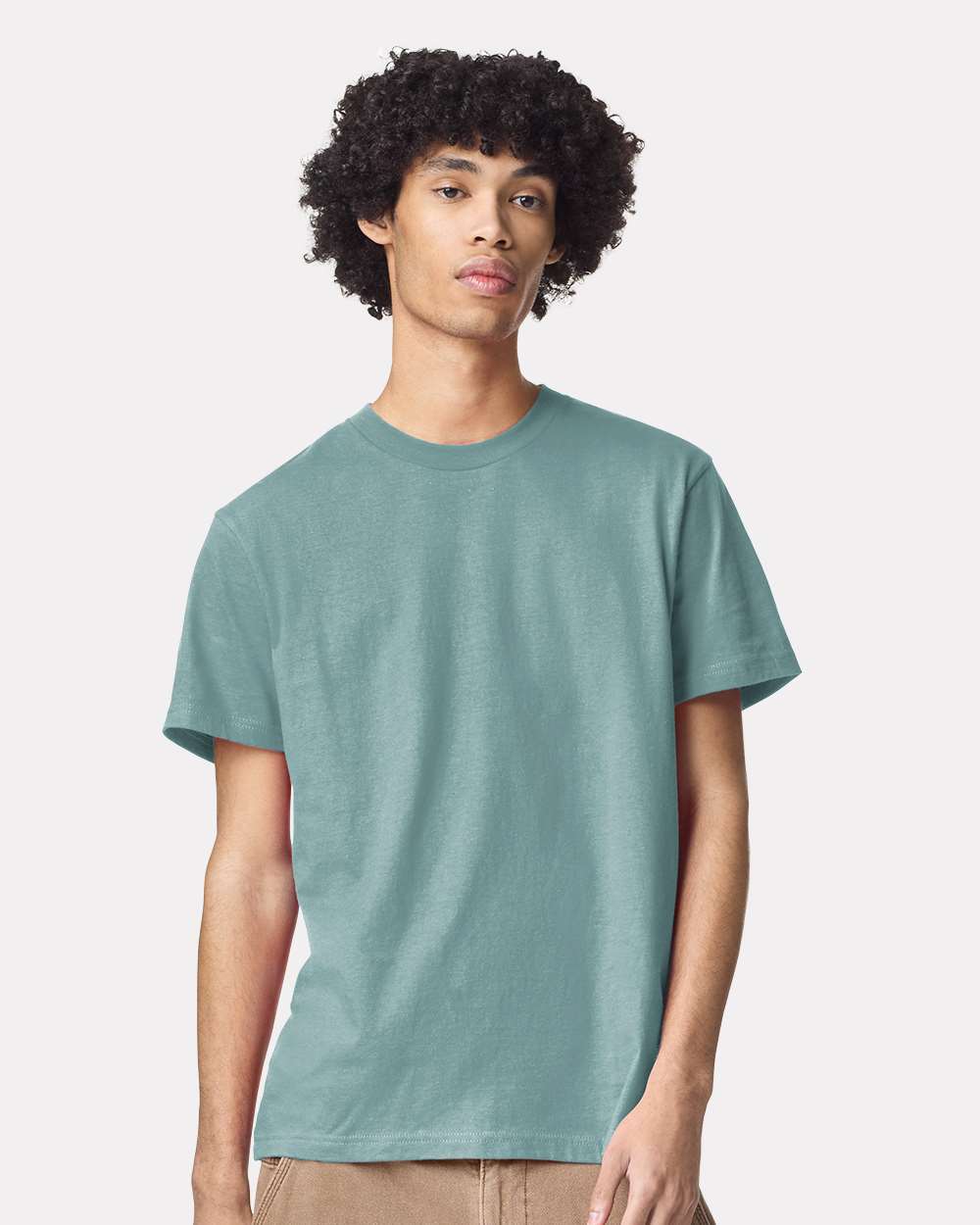 Unisex Fine Jersey Tee Arctic - model front
