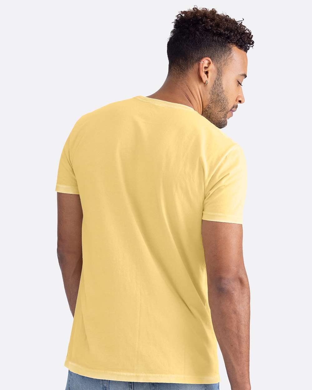 Unisex Soft Wash T-Shirt Washed Banana Cream - model back