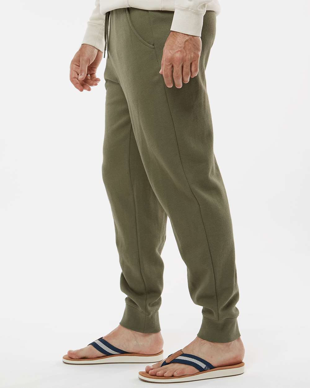 Men's Midweight Fleece Sweatpants Army - model side