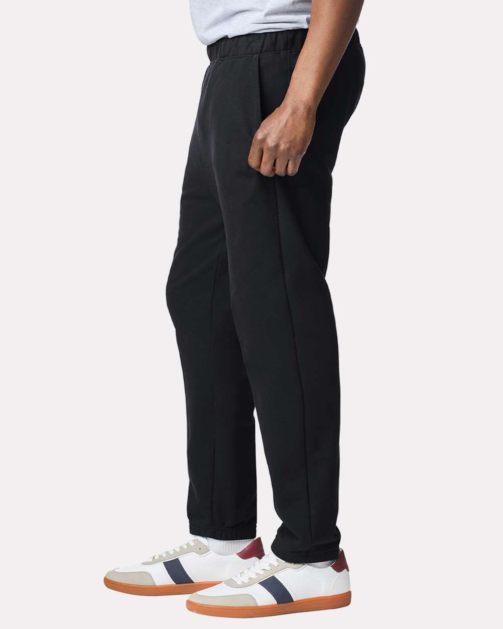 Unisex Softstyle Midweight Pocket Sweatpants Black - model side